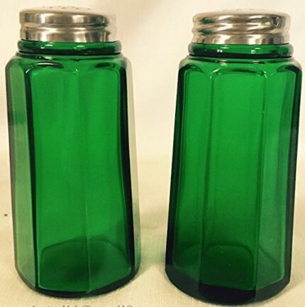 Salt & Pepper Shaker Set – Paneled Pattern – American Made – Mosser Glass USA (Hunter Green)